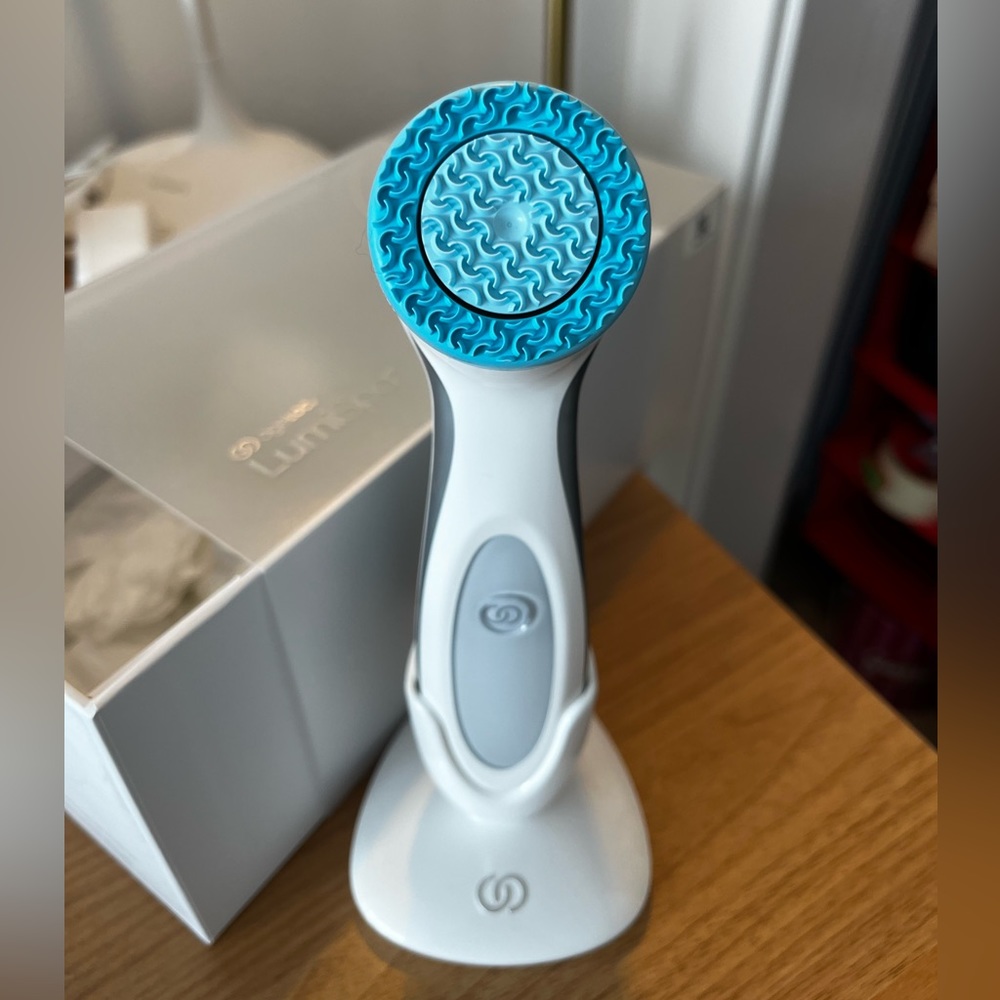 NuSkin Lumispa